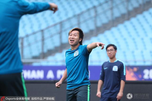 细胞们迎敌面露难色细化到角色上，阿丽塔的皮肤、眼神以及身体非常真实自然，人物的微表情、小动作也十分细腻，将少女的羞涩以及战场上的霸气展现的淋漓尽致