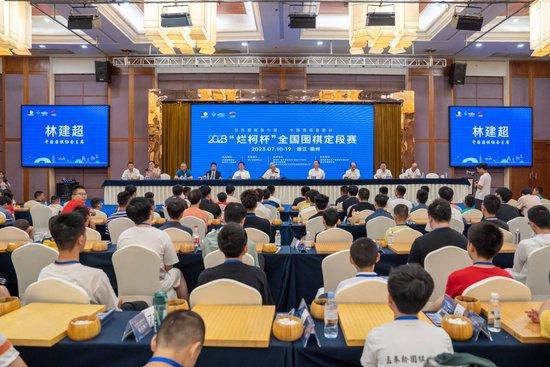 据国际米兰跟队记者PasqualeGuarro报道，帕瓦尔在努力争取对阵拉齐奥时复出。